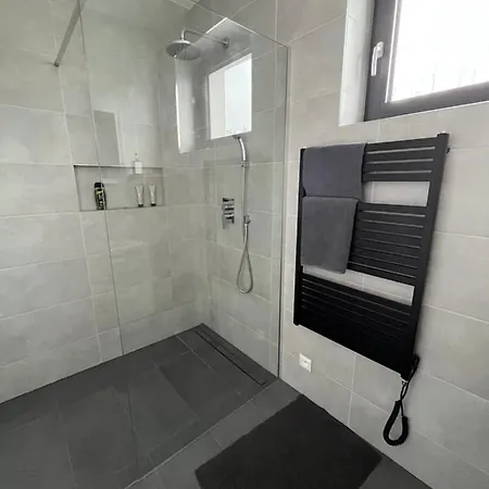 Golf Stella S Bazénom Villa *