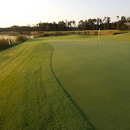 Golf Stella S Bazénom Villa *