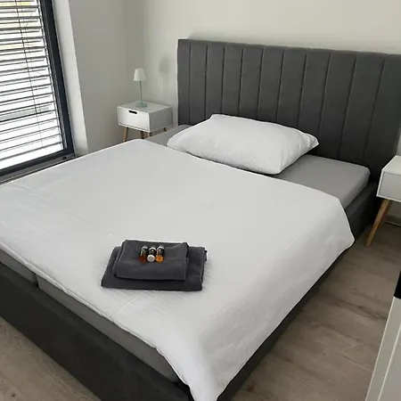 Vila Golf Stella S Bazenom *