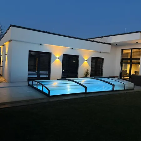 Villa Golf Stella S Bazénom